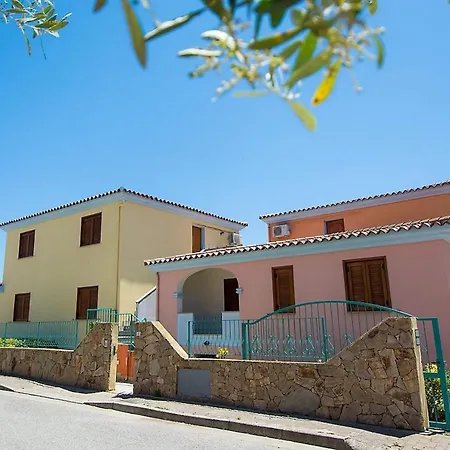 Isa - With Swimming Pool In Sos Alinos, With Air Conditioning And Private Outdoor Area Aparthotel