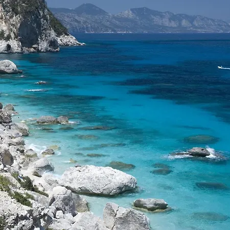 Isa - With Swimming Pool In Sos Alinos, With Air Conditioning And Private Outdoor Area Appart hôtel Cala Liberotto