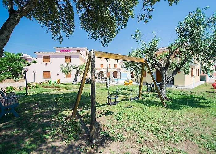 アパートホテル Isa - With Swimming Pool In Sos Alinos, With Air Conditioning And Private Outdoor Area カーラ・リベロット