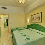 Isa - Cala Viola 3*