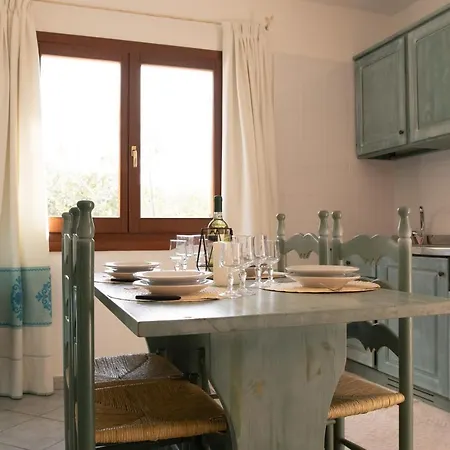 Isa - With Swimming Pool In Sos Alinos, With Air Conditioning And Private Outdoor Area Cala Liberotto