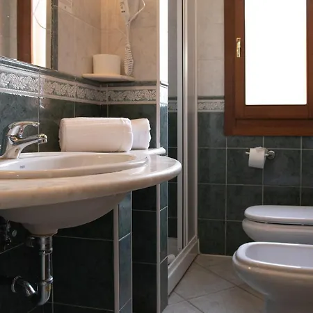 Isa - With Swimming Pool In Sos Alinos, With Air Conditioning And Private Outdoor Area