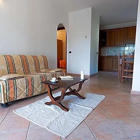 Isa - Cala Viola Aparthotel Cala Liberotto