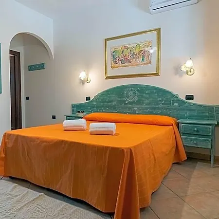Isa - Cala Viola 3*